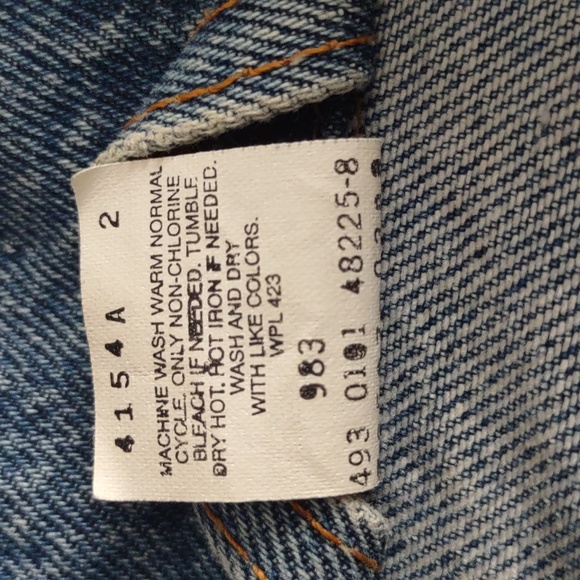 Levi's Size Medium Blue Trucker Jean Jacket - Picture 5 of 13